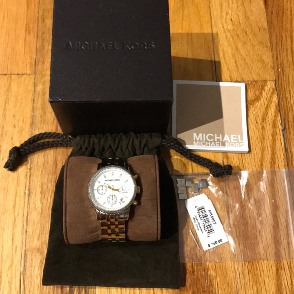 MICHAEL KORS WATCH - Picture 3 of 3